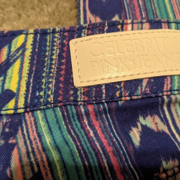 Celebrity pink printed skinny jeans size 0 - Picture 12 of 12